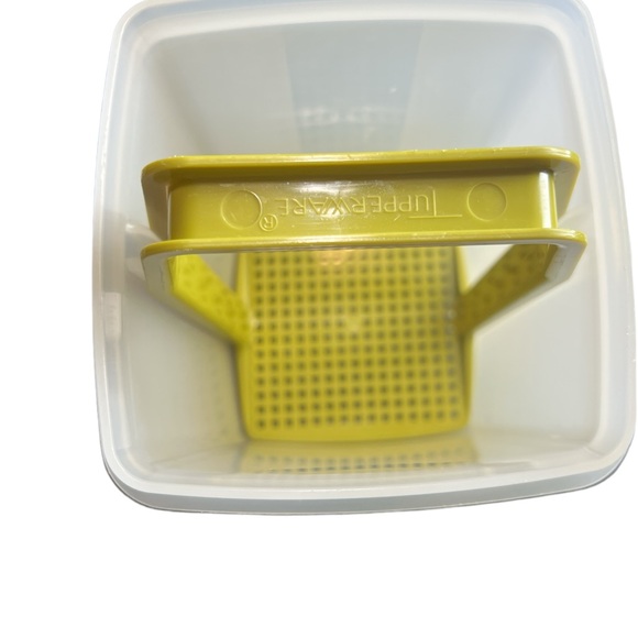 Tupperware Pic-a-Dillo vintage 1970’s pickle Keeper Avocado Green - Picture 8 of 9
